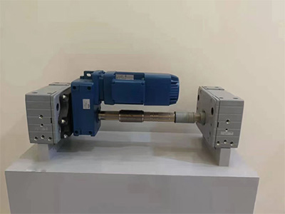 SEW motors equipped with DRS wheel block